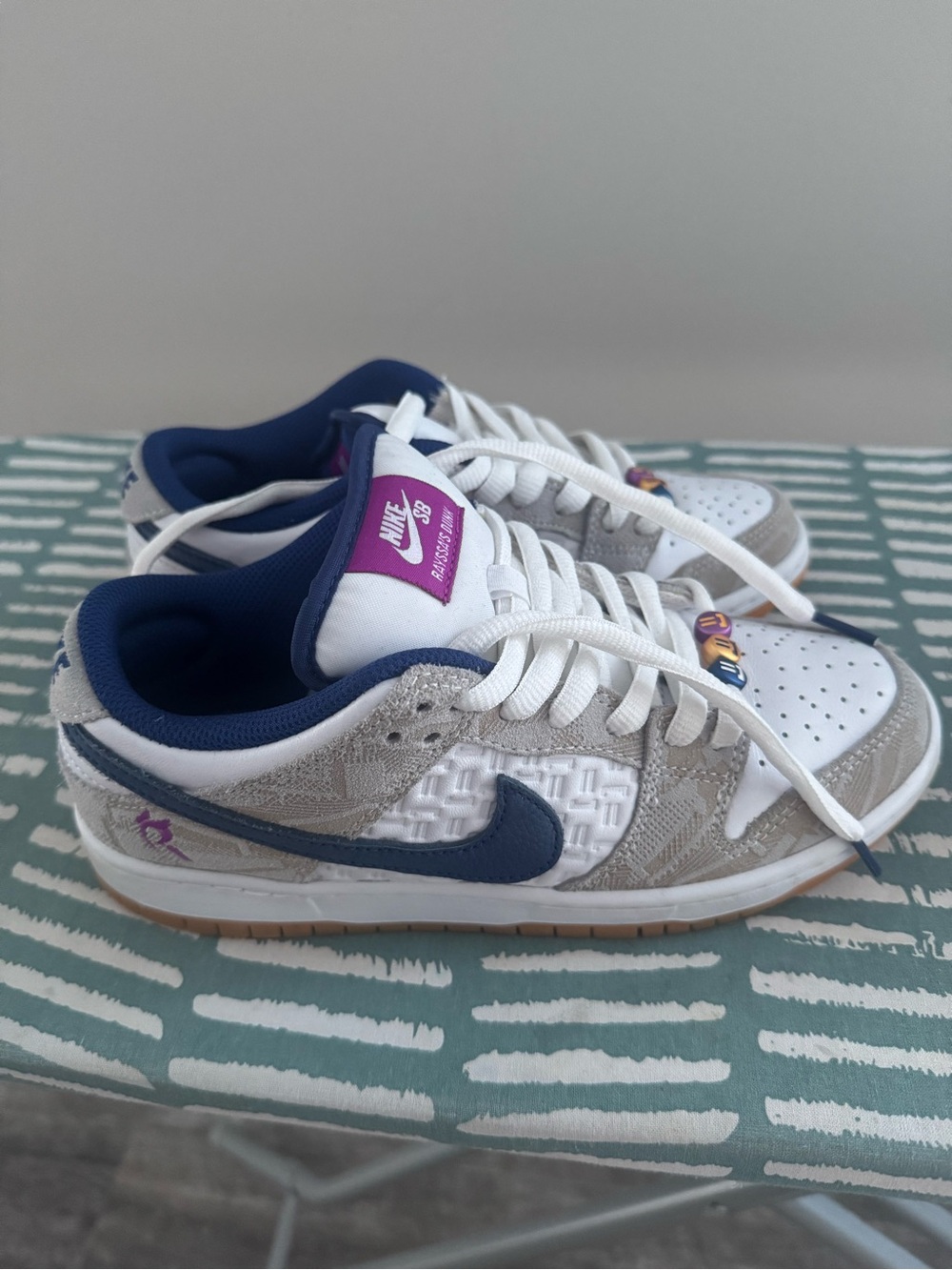 Nike SB Dunk Low Rayssa Leal Shoes Men’s size 6 women’s size 7.5